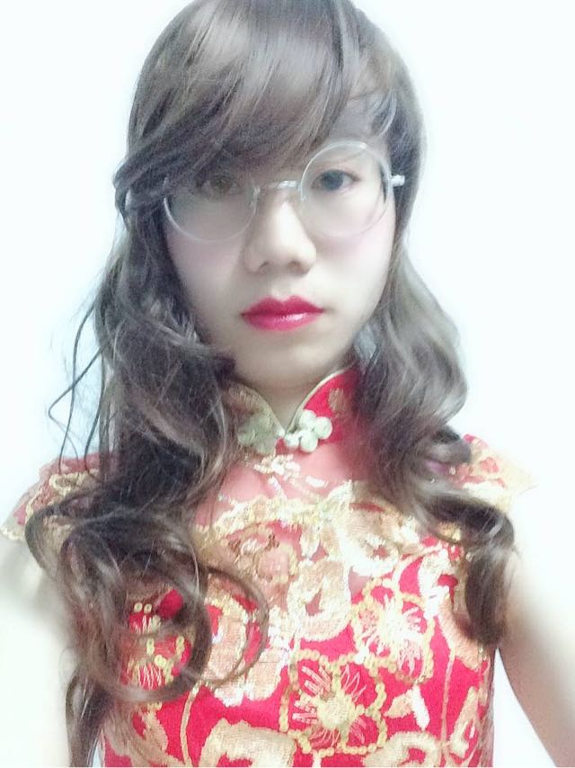 深圳异装男个人资料_深圳西红柿男神资料_骷髅男异界装x