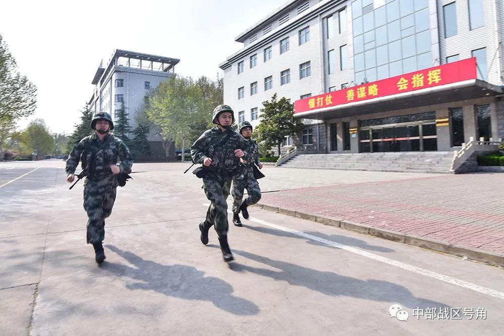 丹阳兵闪耀滨海！第三届滨海国际（微）电影节火爆参赛影片