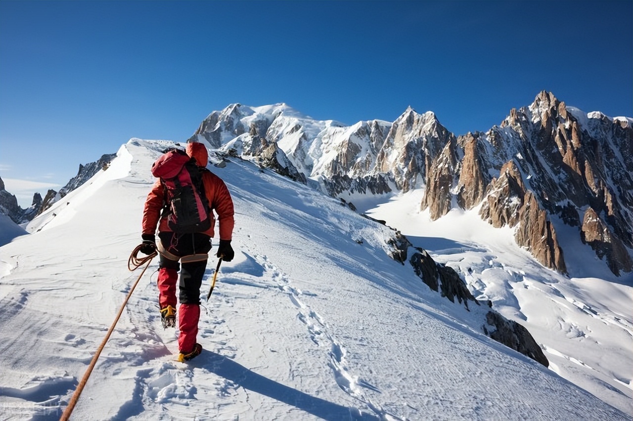 原神怎么上雪山山顶_原神上雪山顶_原神雪山上山顶的任务