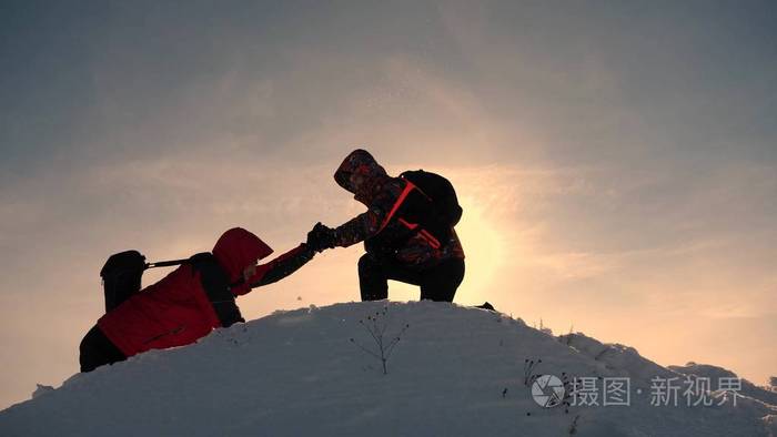 原神上雪山顶_原神怎么上雪山山顶_原神雪山上山顶的任务