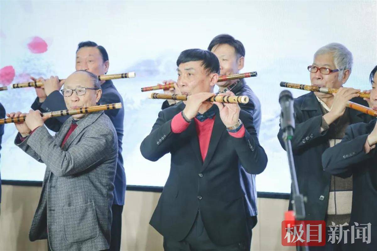 谁家玉笛暗飞声_谁家玉笛暗飞声_谁家玉笛暗飞声