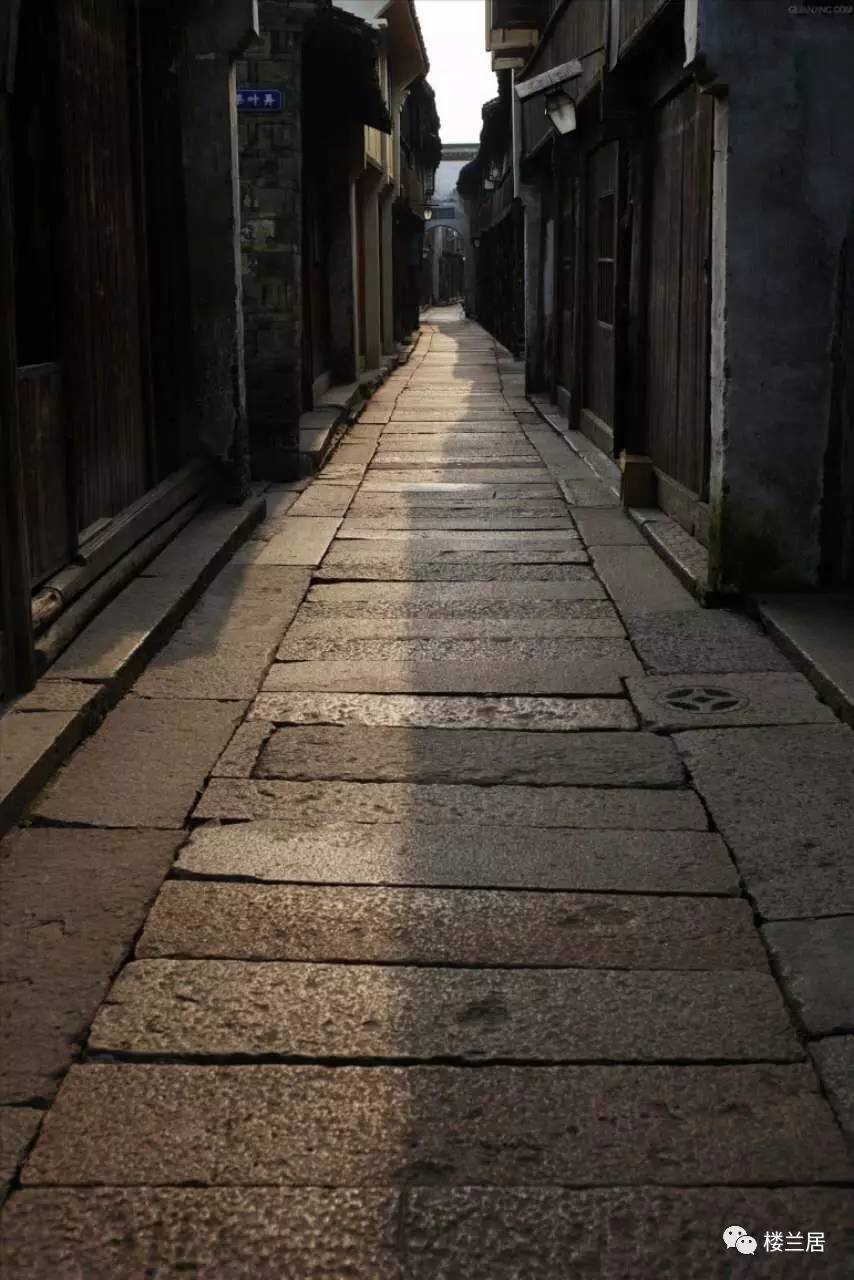 撕掉她的衣服撕光版_撕开她的衣服撕光版小游戏_撕开她的衣服撕光版