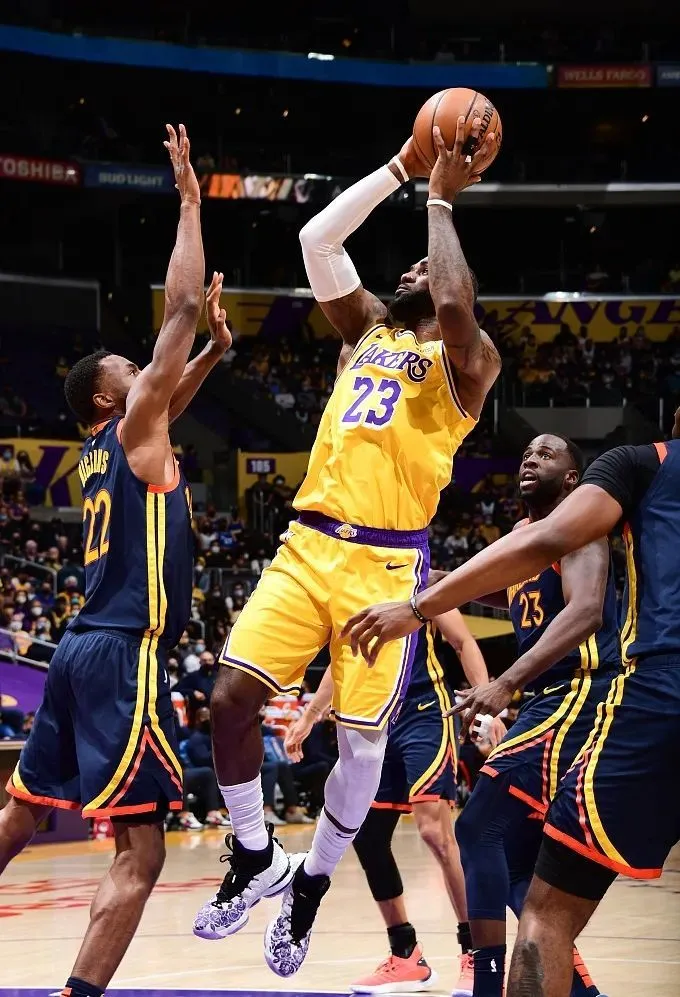 直播九球比赛_直播九球赛_九球直播nba
