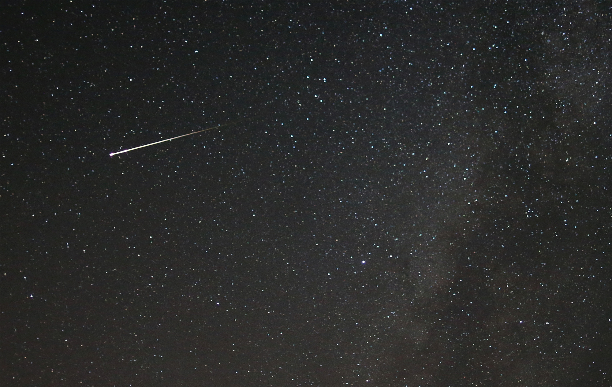 英仙座流星雨几月份_2021流星雨英仙座几点_流星雨英仙座最佳时间