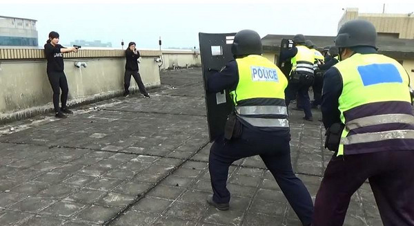 警察抓游戏_有关警察的手机游戏_好玩的手机警察游戏
