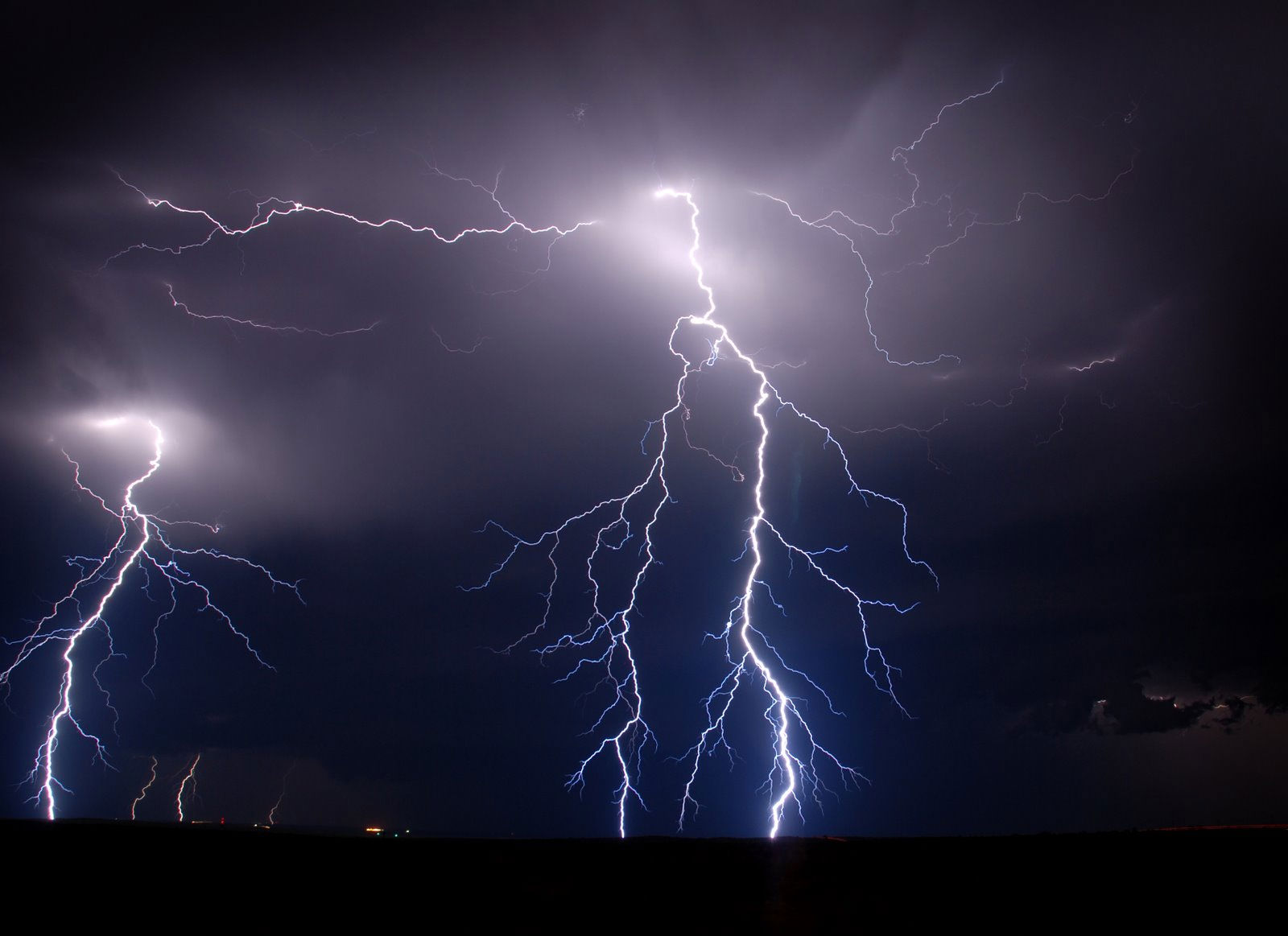 轰天雷_轰天雷是谁的绰号_轰天雷烟花