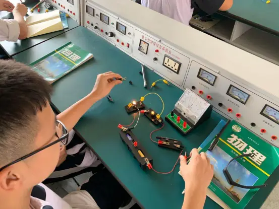 手机科学探究游戏_科学探究手机游戏的目的_科学探究游戏有哪些