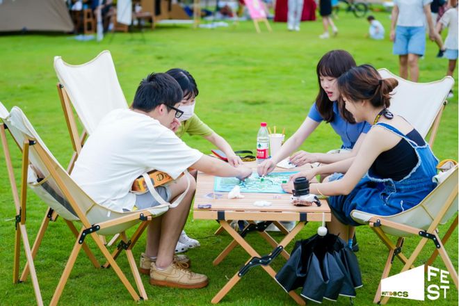 三人玩的低配手机游戏下载_三人配合的游戏_3人玩啥游戏