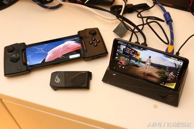 有能玩起没手机游戏的软件吗_有能玩起没手机游戏的手机吗_有没有能一起玩的手机游戏