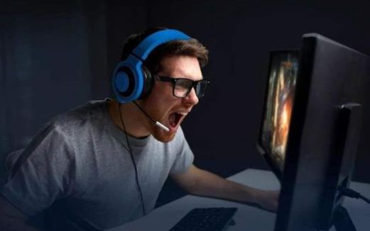 少玩游戏手机推荐一下_少玩一点游戏_少玩小游戏